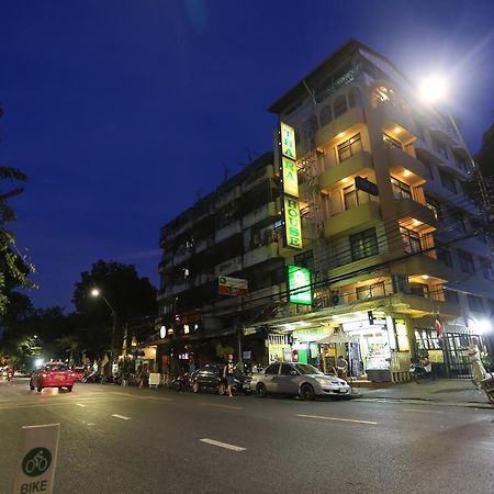 Hotel Thara House Bangkok Esterno foto