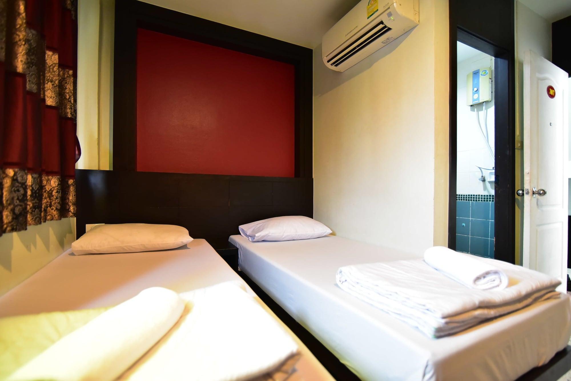 Hotel Thara House Bangkok Esterno foto
