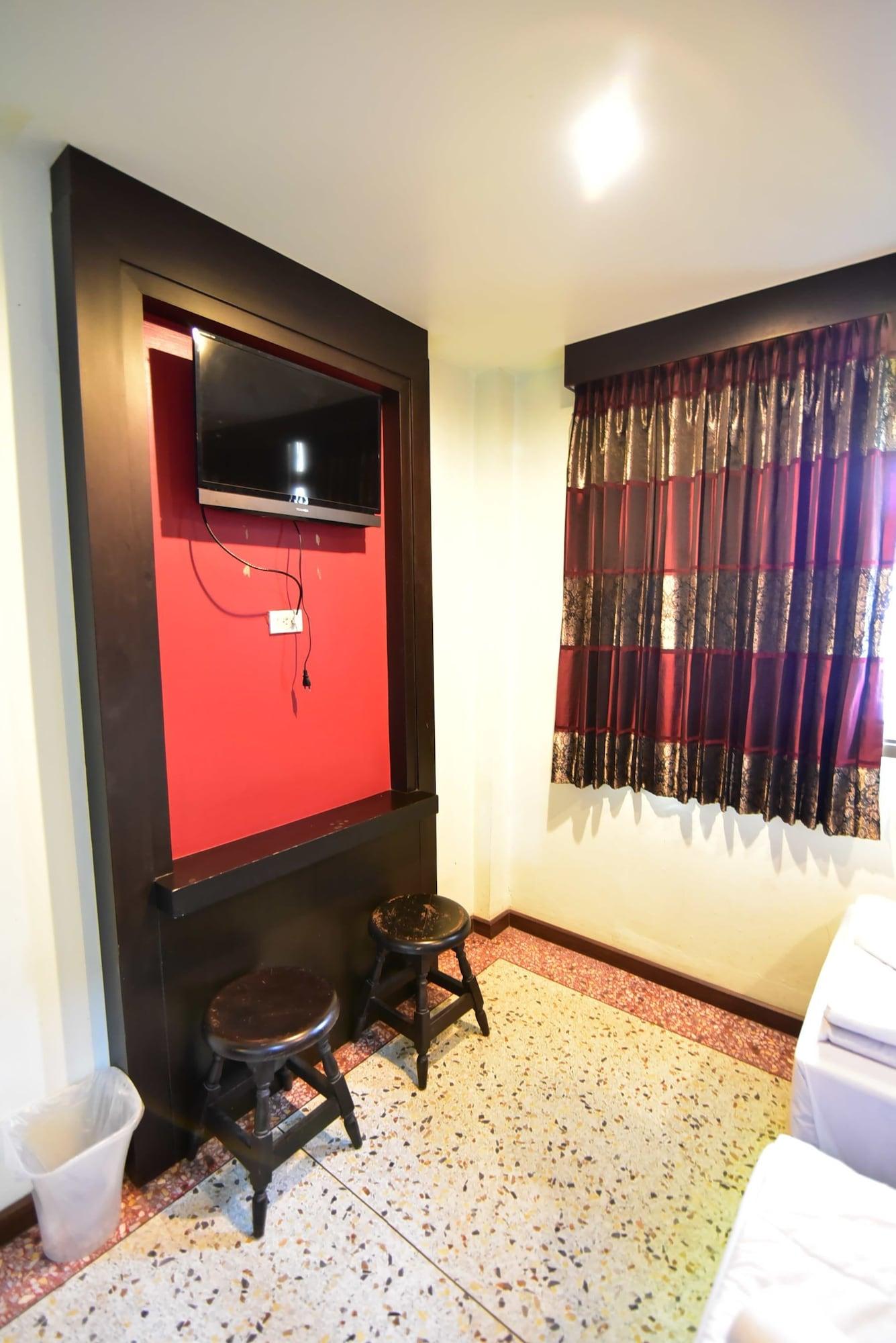 Hotel Thara House Bangkok Esterno foto