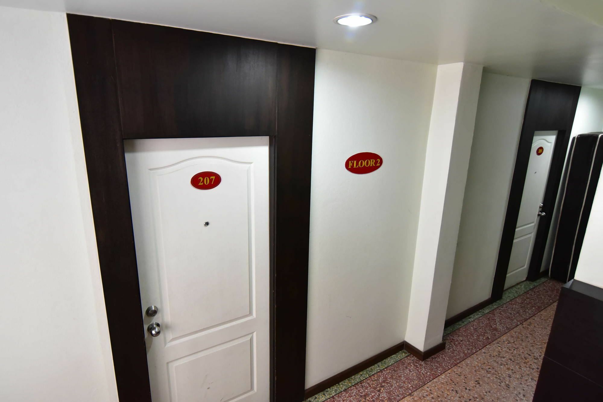 Hotel Thara House Bangkok Esterno foto