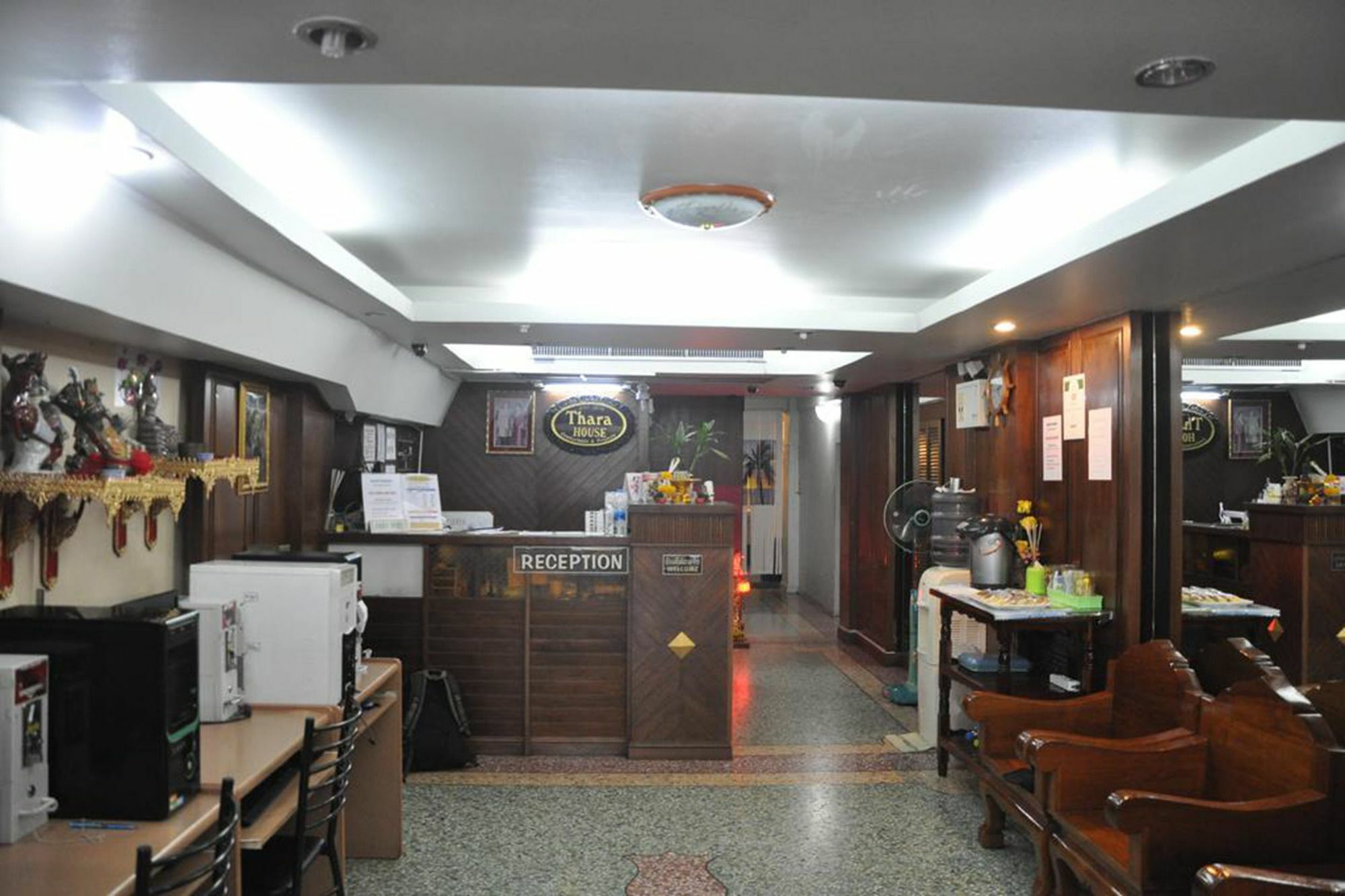 Hotel Thara House Bangkok Esterno foto