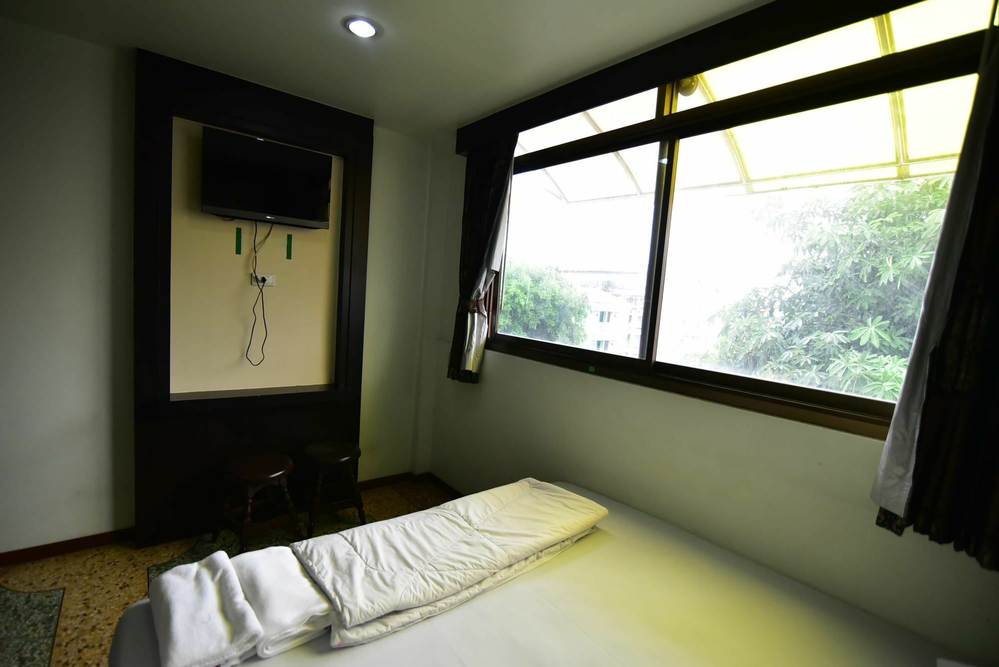 Hotel Thara House Bangkok Esterno foto